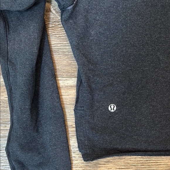 Lululemon Heathered Black Cropped Please Me Pullover Women's est Size 8 - Picture 9 of 9